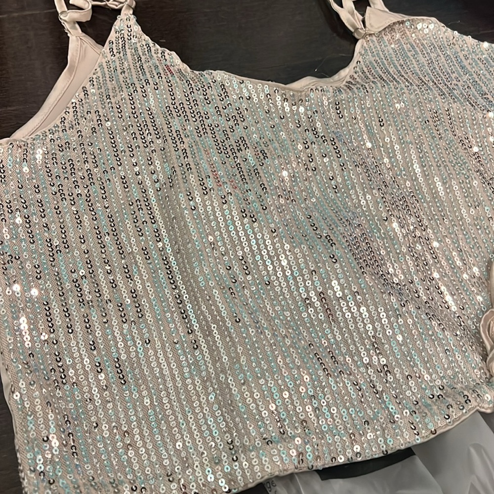 NEW Glitter Sequin Tank Top - Picture 2 of 5